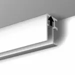 Priamo pod stropom